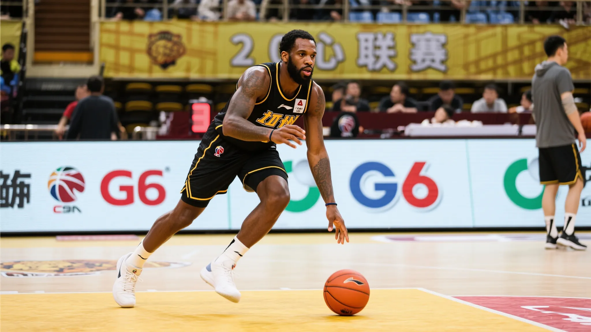 广厦全力备战G6：布朗苦练，卡尔顿状态佳，孙铭徽乐观，王博透露调整策略